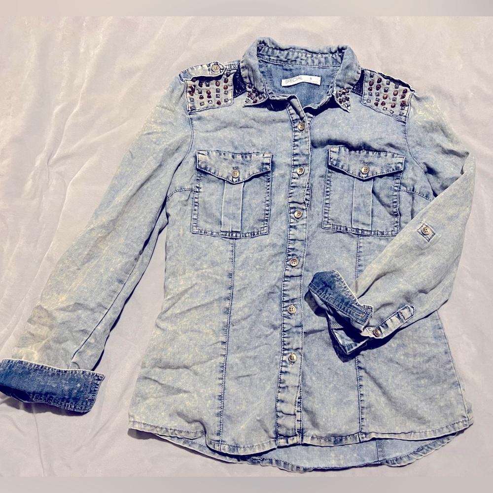 Trendy Denim collared button down Shirt